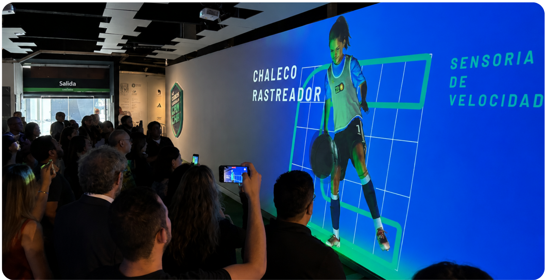 pared interactiva la ciencia está en la cancha